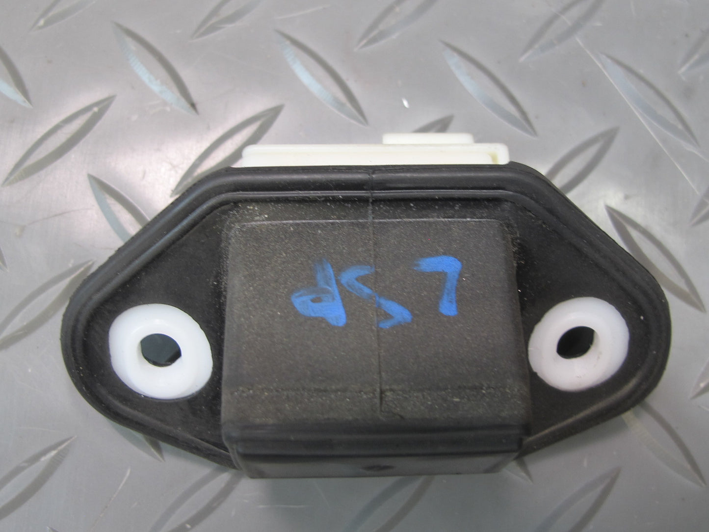 04-06 Lexus UCF30L LS430 Rear Trunk Lid Tailgate Open Switch OEM