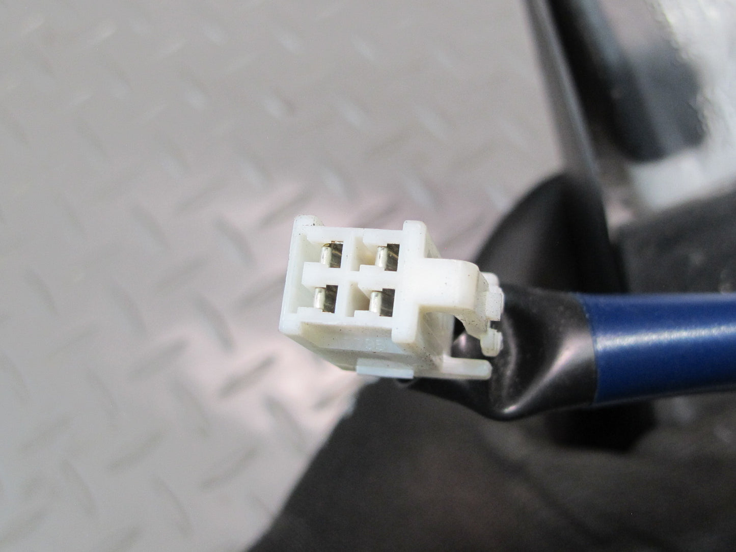 04-06 Lexus UCF30L LS430 Rear Left Inner Trunk Lid Tail Light Lamp OEM