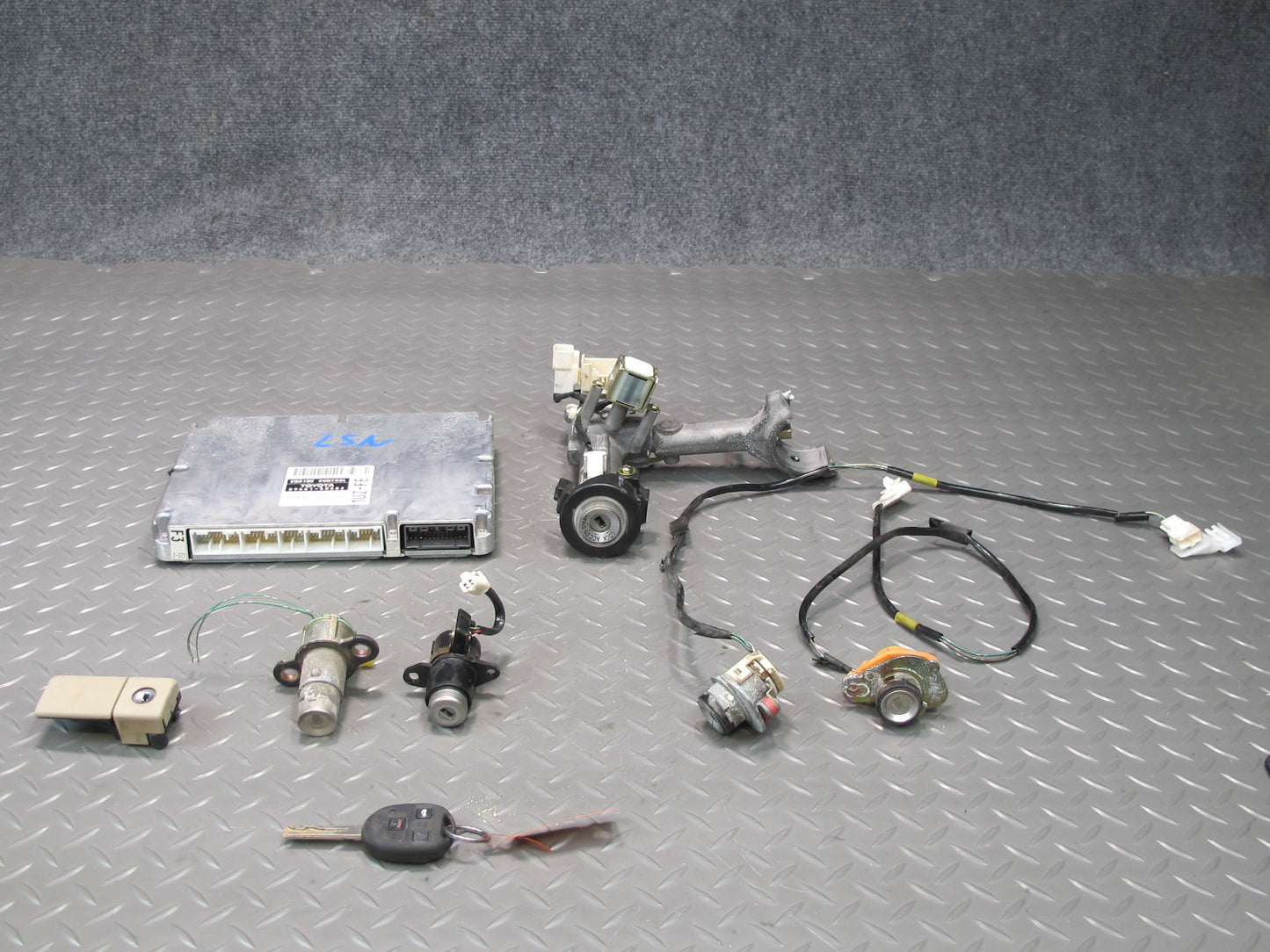 1999 Lexus LS400 1UZFE Engine ECU ECM Ignition Door Trunk Glove Lock KEY Set OEM