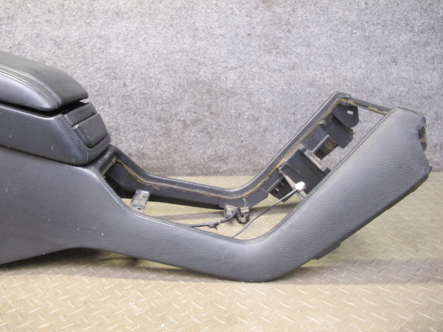 96-99 Mercedes W140 C140 CL Coupe Center Console Trim Cover Panel w Armrest OEM