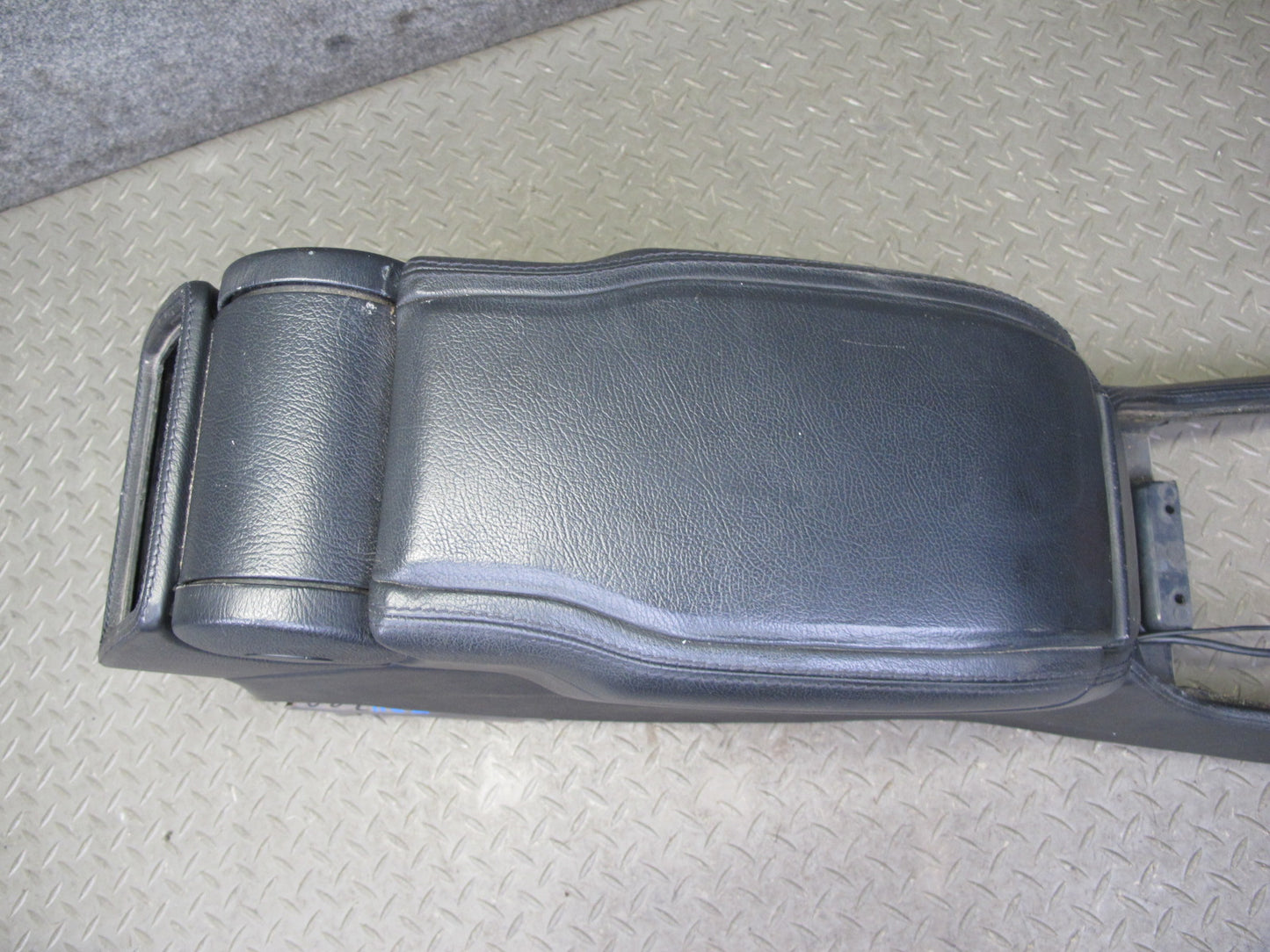 96-99 Mercedes W140 C140 CL Coupe Center Console Trim Cover Panel w Armrest OEM