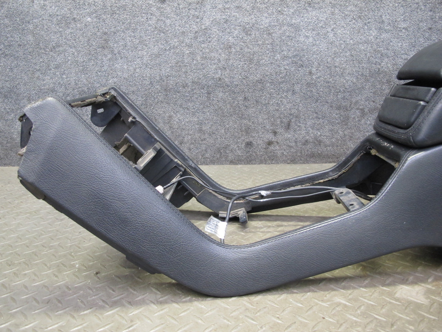 96-99 Mercedes W140 C140 CL Coupe Center Console Trim Cover Panel w Armrest OEM