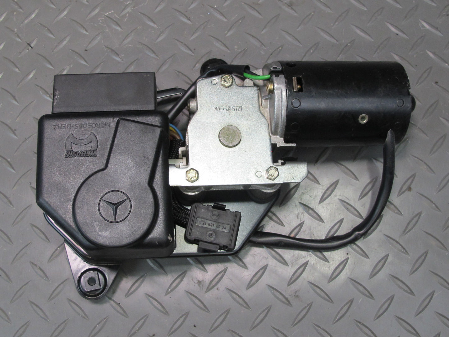 90-95 Mercedes W124 300D Sunroof Motor w Relay 1247800407 OEM