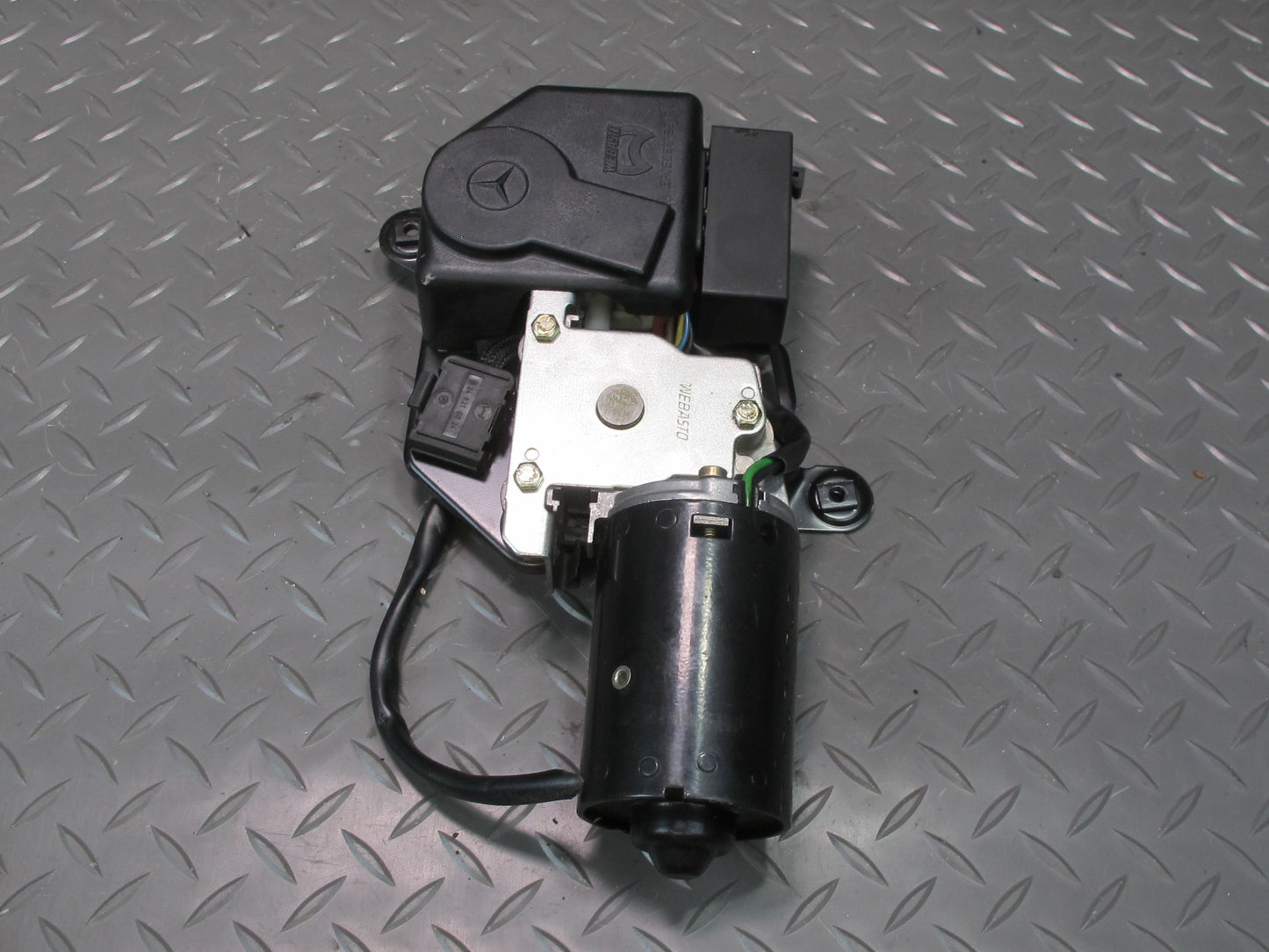 90-95 Mercedes W124 300D Sunroof Motor w Relay 1247800407 OEM