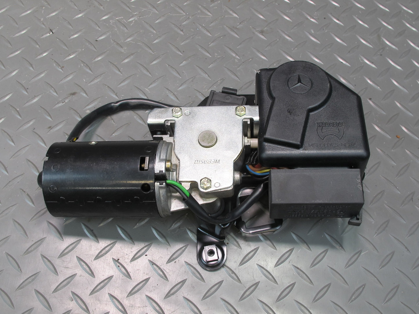 90-95 Mercedes W124 300D Sunroof Motor w Relay 1247800407 OEM