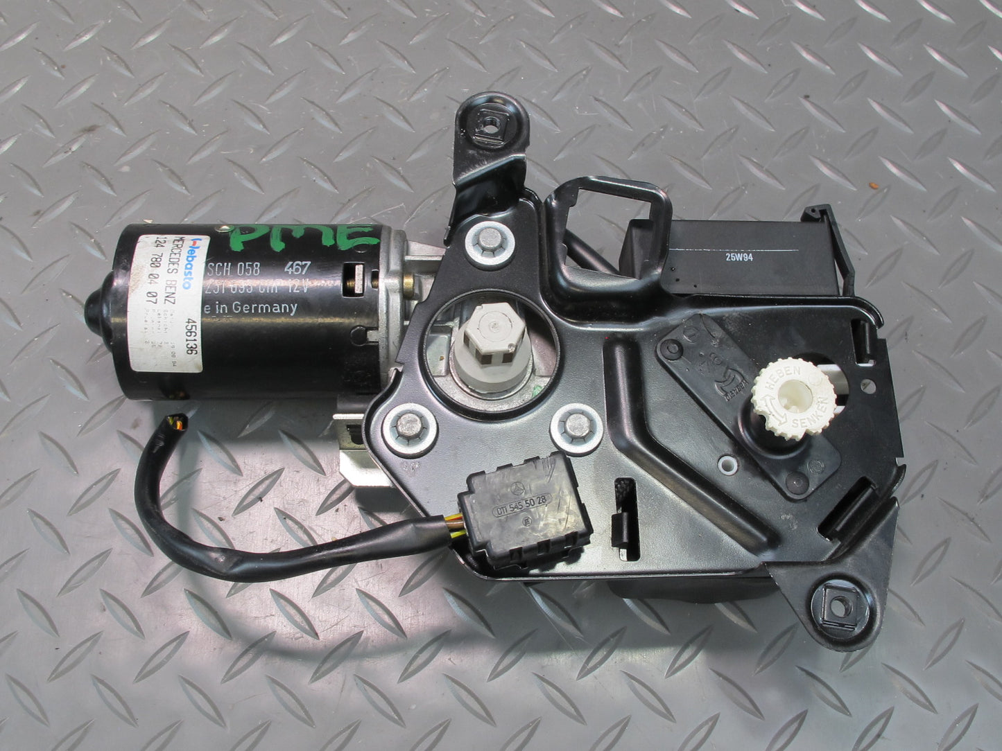 90-95 Mercedes W124 300D Sunroof Motor w Relay 1247800407 OEM