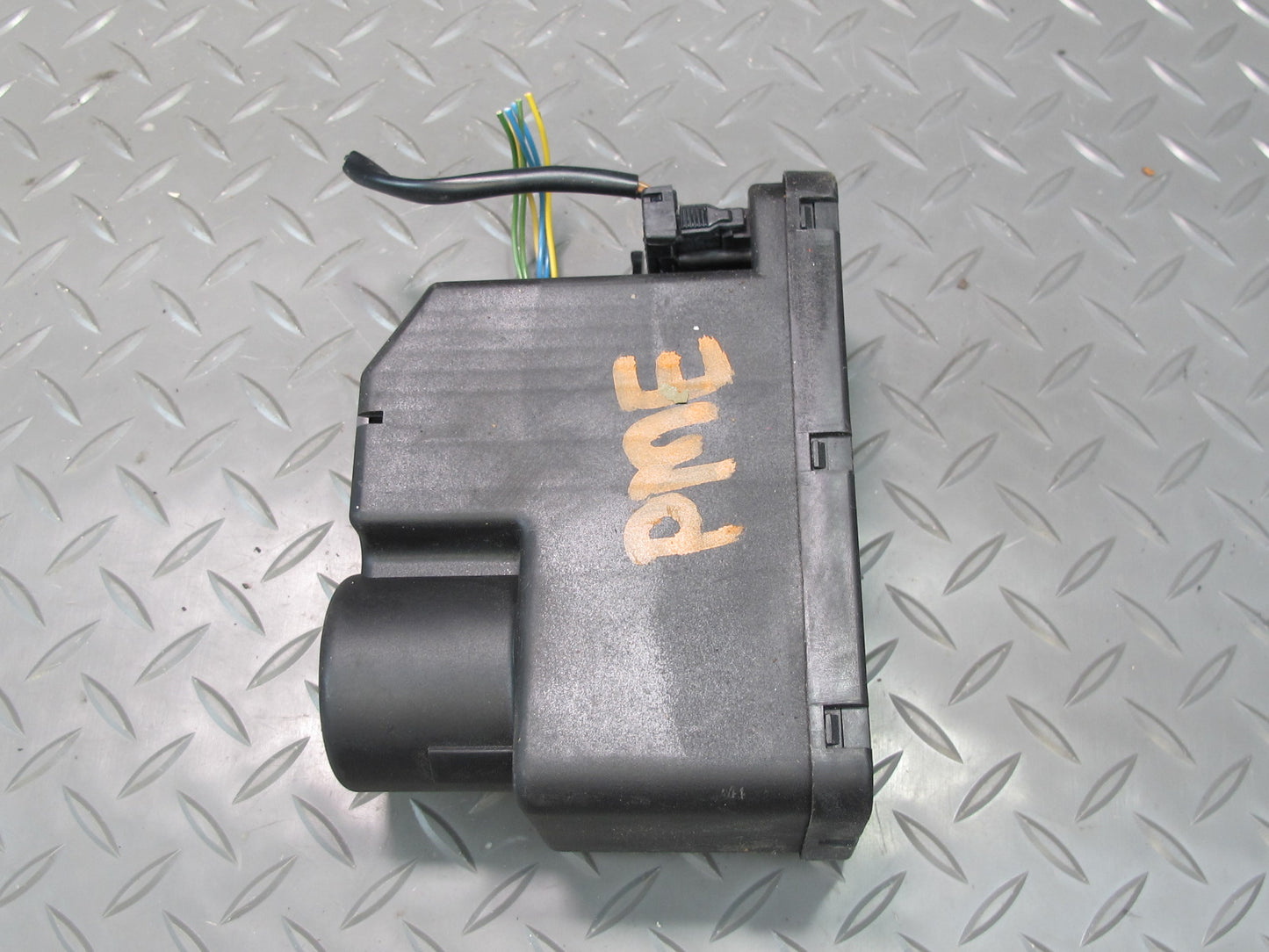 90-95 Mercedes W124 300D Central Door Lock Locking Vacuum Pump 1248001348 OEM