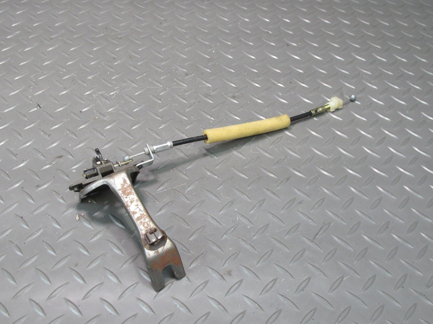 1992 Lexus UZZ30L SC300 SC400 Glove Box Lock Latch w Release Cable Assembly OEM