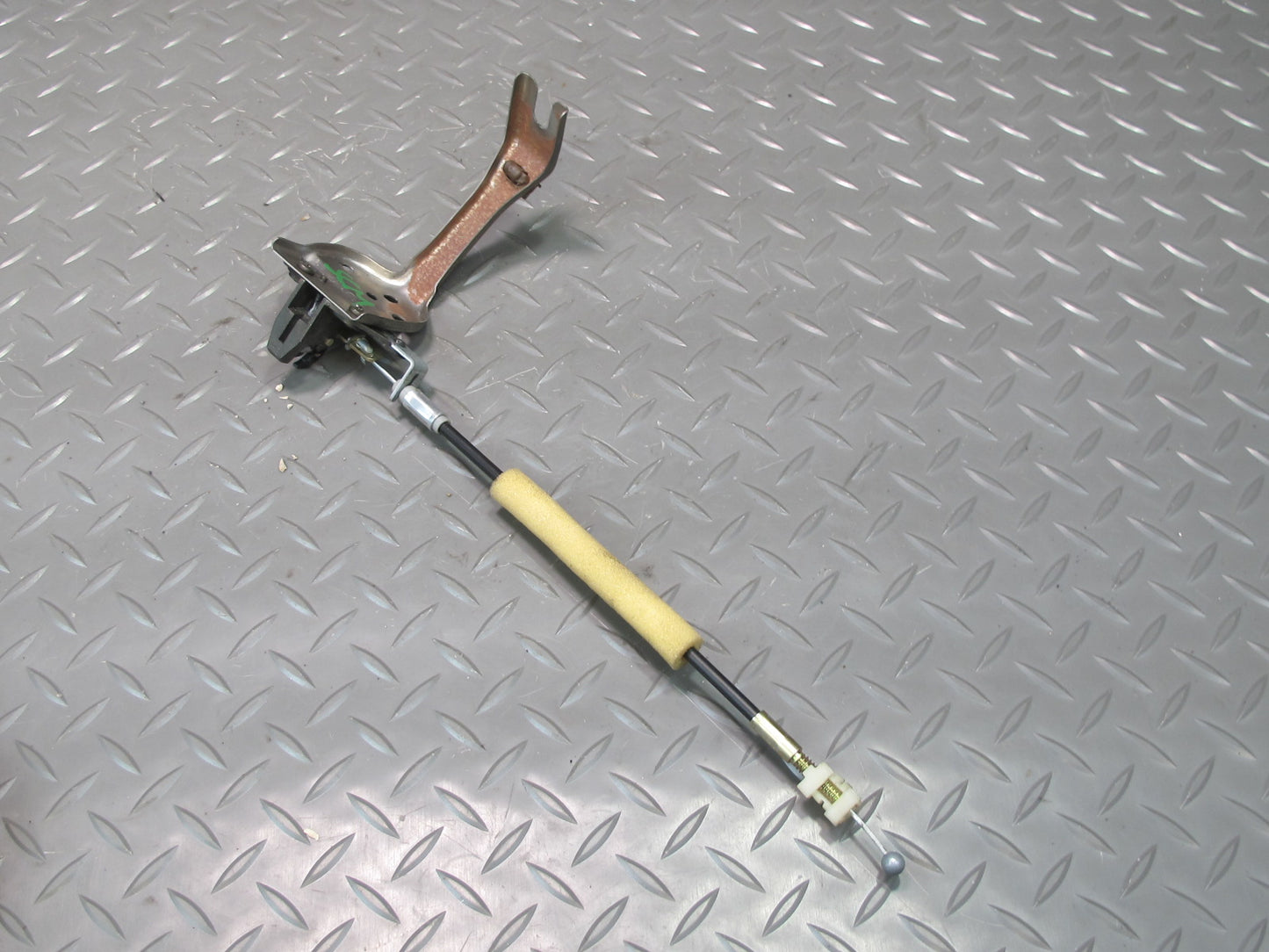 1992 Lexus UZZ30L SC300 SC400 Glove Box Lock Latch w Release Cable Assembly OEM