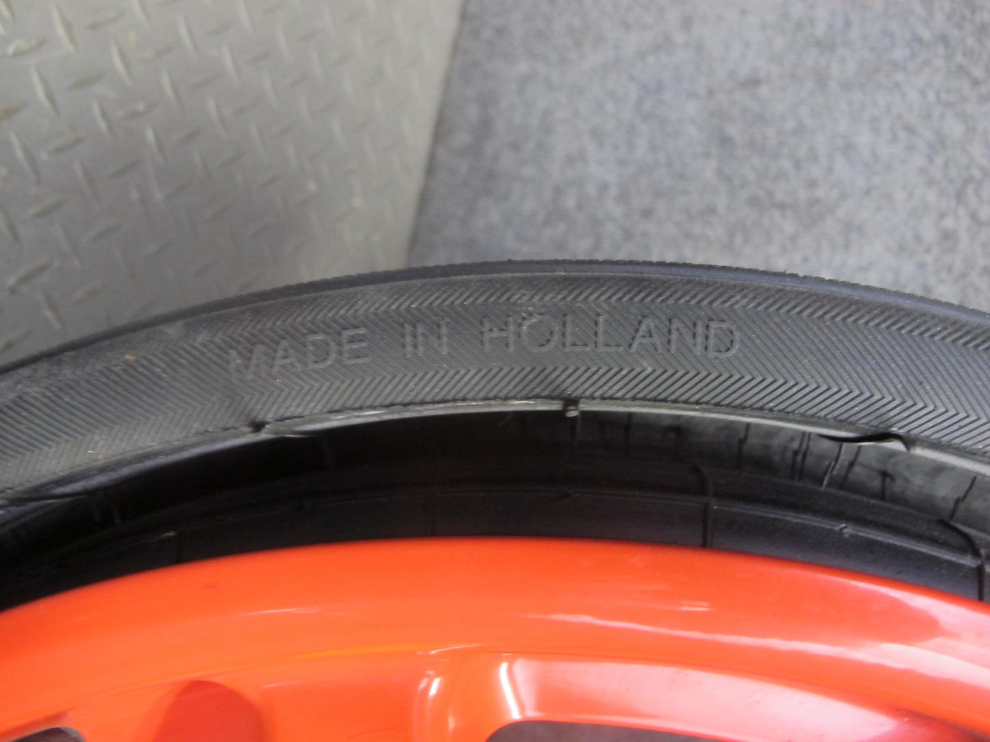 2011-2018 Porsche Cayenne S 958 Emergency Spare 18 Wheel 6.5J x 18 Rim W/ Tire