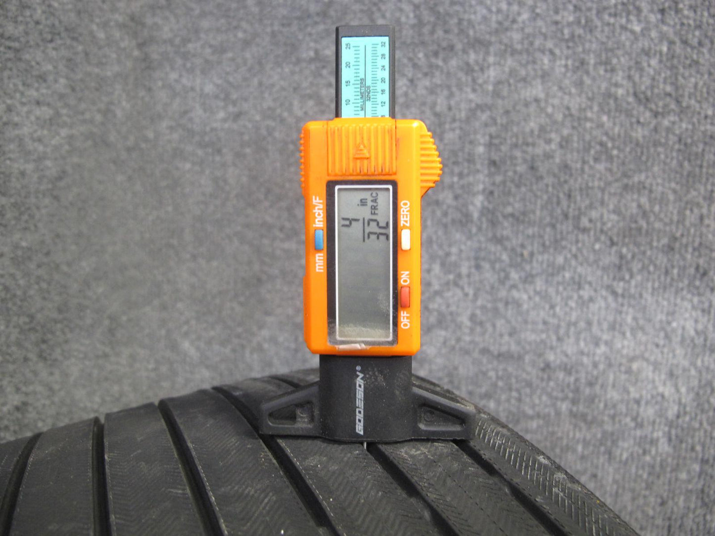 2011-2018 Porsche Cayenne S 958 Emergency Spare 18 Wheel 6.5J x 18 Rim W/ Tire