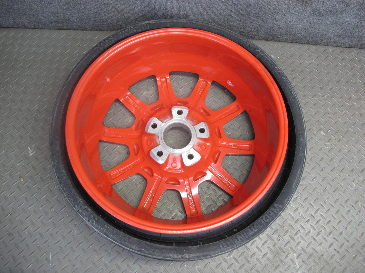 2011-2018 Porsche Cayenne S 958 Emergency Spare 18 Wheel 6.5J x 18 Rim W/ Tire