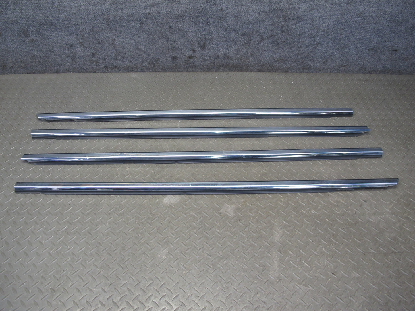 01-06 Lexus UCF30L LS430 Set of 4 Front & Rear Door Weatherstrip Molding OEM