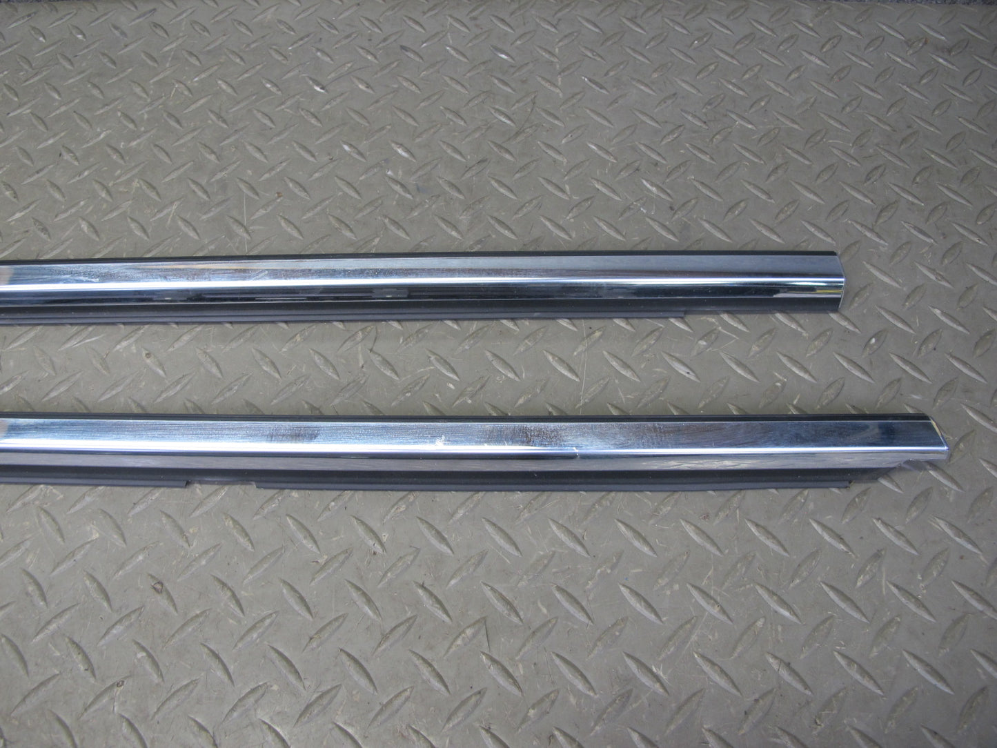 01-06 Lexus UCF30L LS430 Set of 4 Front & Rear Door Weatherstrip Molding OEM