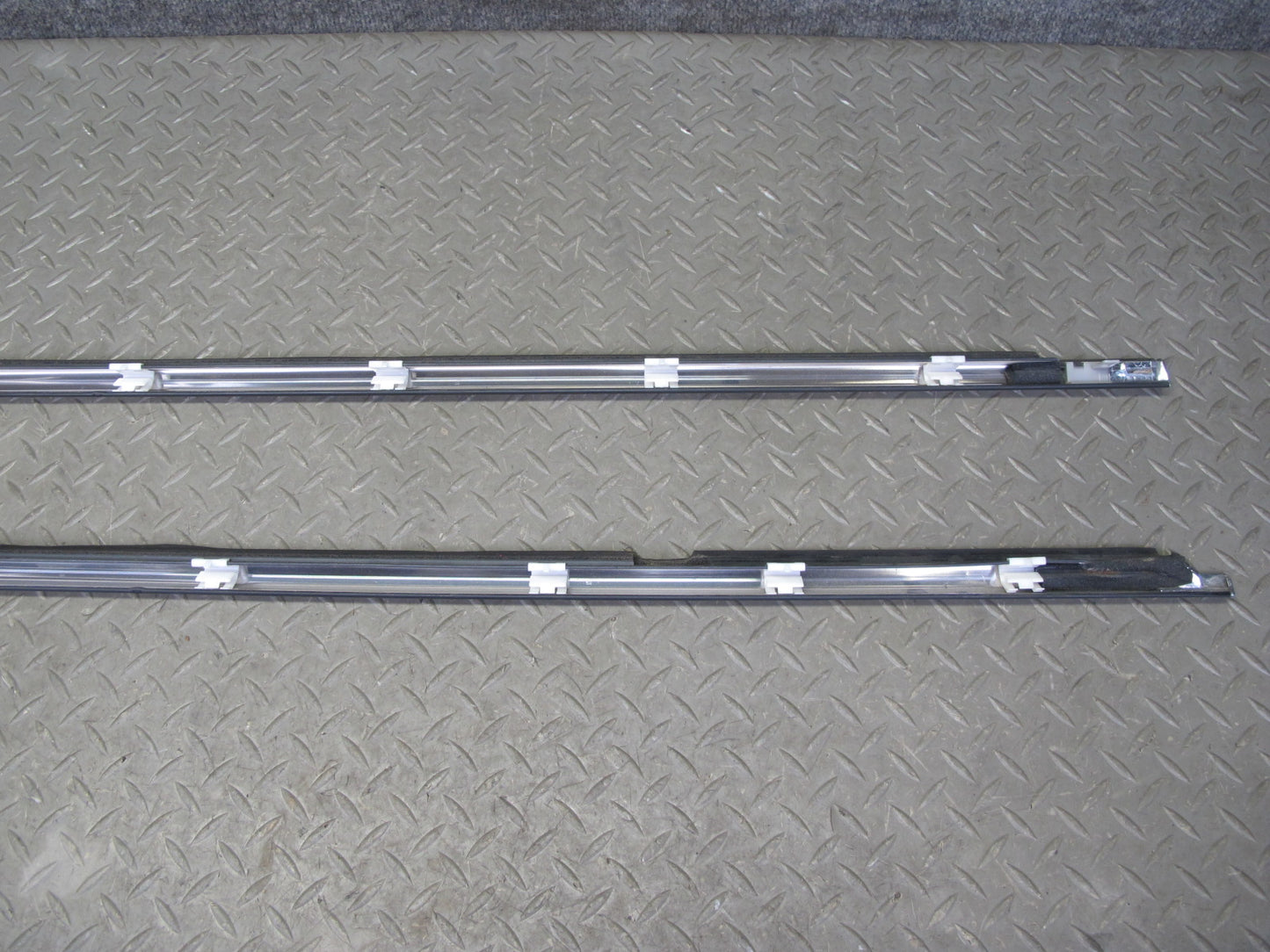 01-06 Lexus UCF30L LS430 Set of 4 Front & Rear Door Weatherstrip Molding OEM