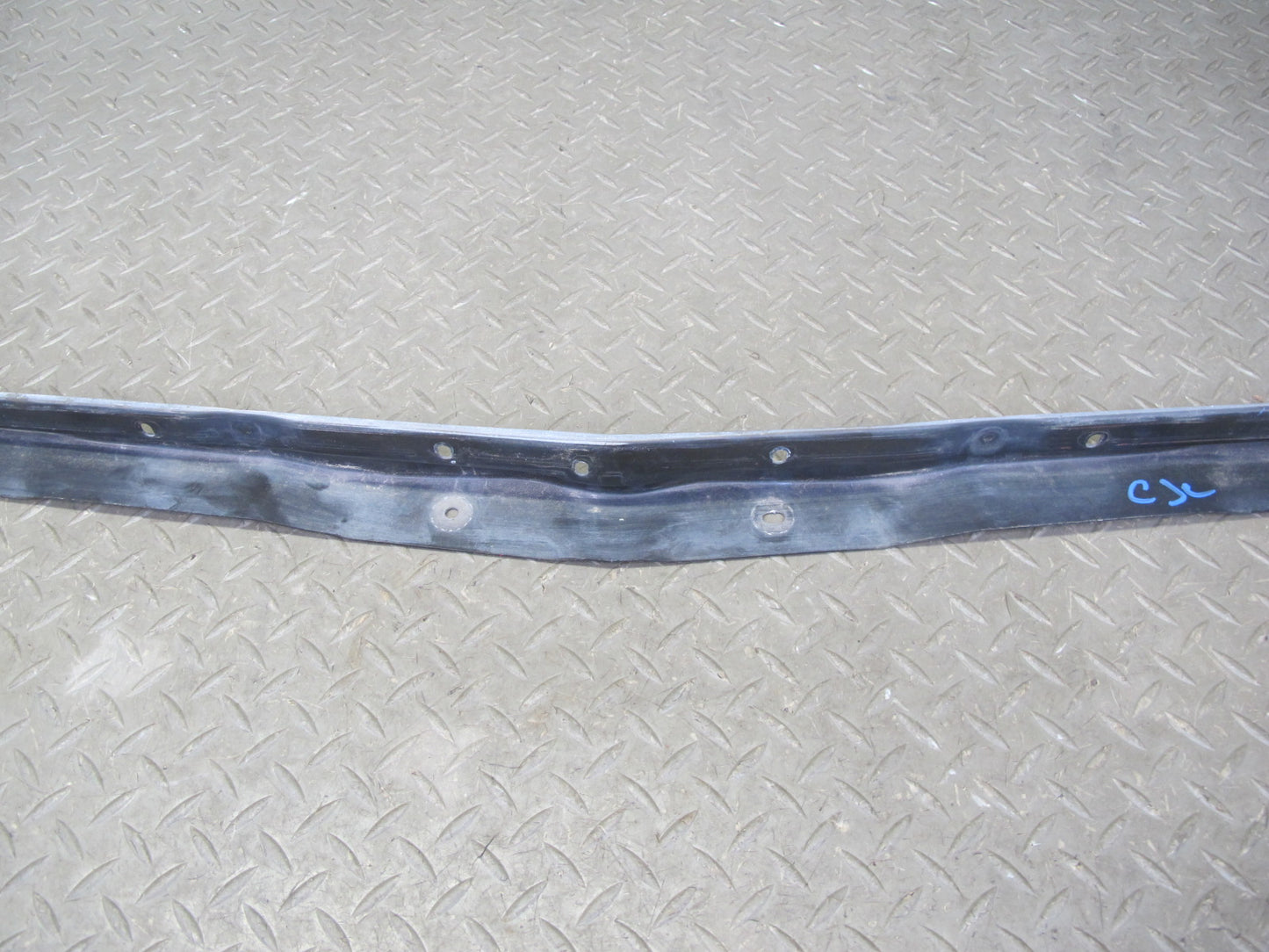 91-96 Chevrolet Corvette C4 Front Bumper Cover Center Retainer Bracket OEM