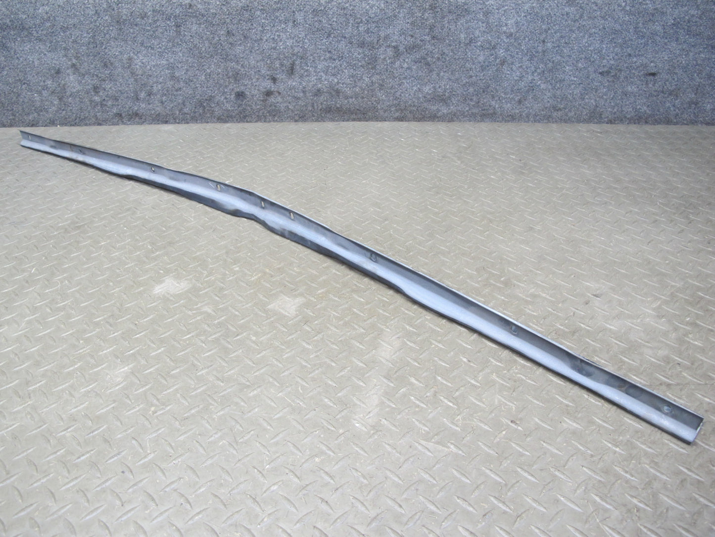 91-96 Chevrolet Corvette C4 Front Bumper Cover Center Retainer Bracket OEM