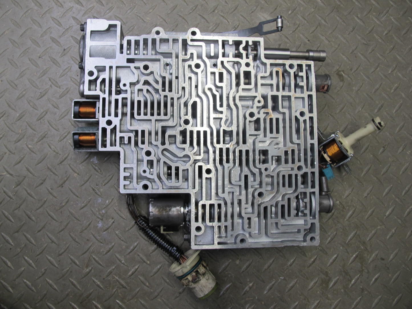 2003-2007 Hummer H2 4L65E Automatic Transmission Valve Body Mechatronic