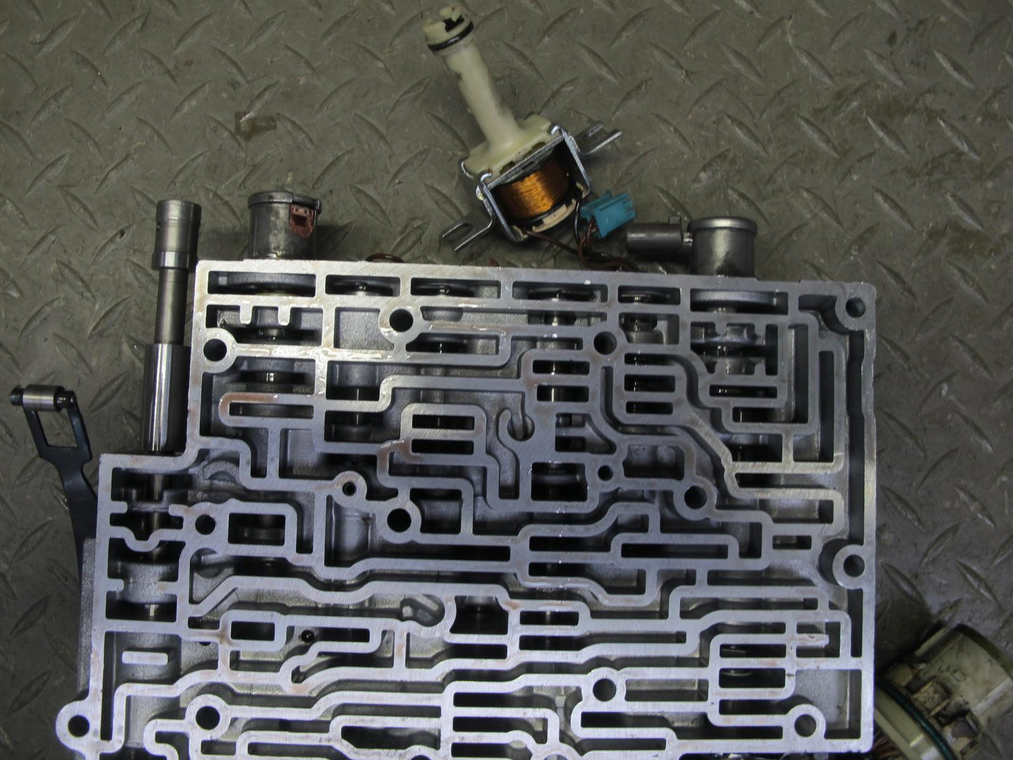 2003-2007 Hummer H2 4L65E Automatic Transmission Valve Body Mechatronic