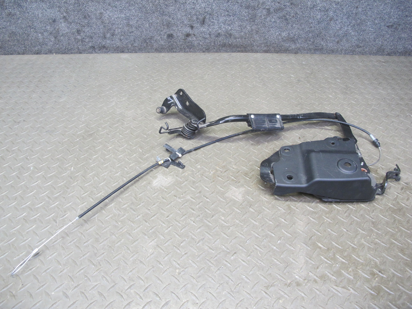 10-19 Nissan 370Z Z34 Convertible Set of 2 Rear Left & Right TOP Roof Hinge OEM