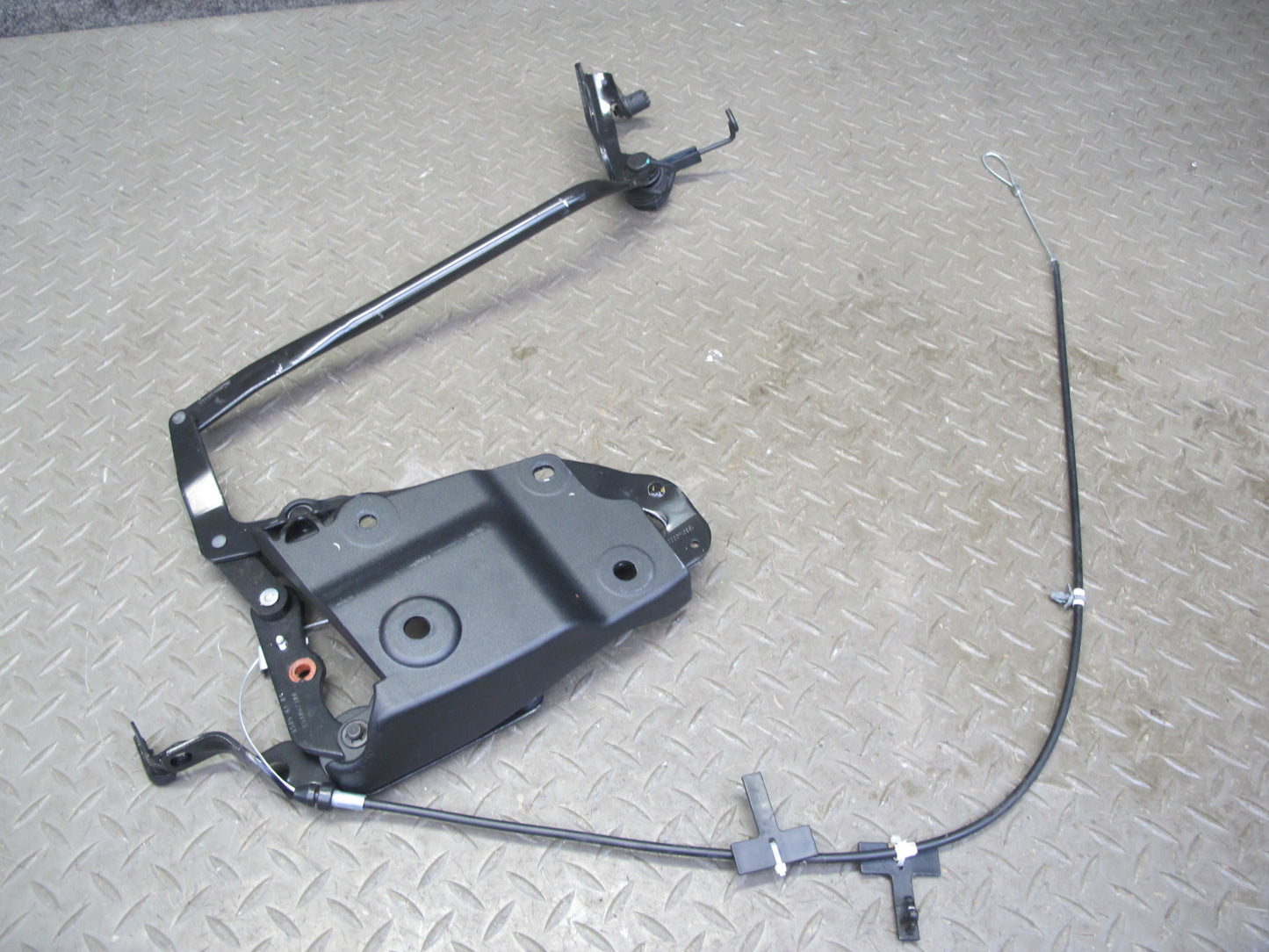 10-19 Nissan 370Z Z34 Convertible Set of 2 Rear Left & Right TOP Roof Hinge OEM