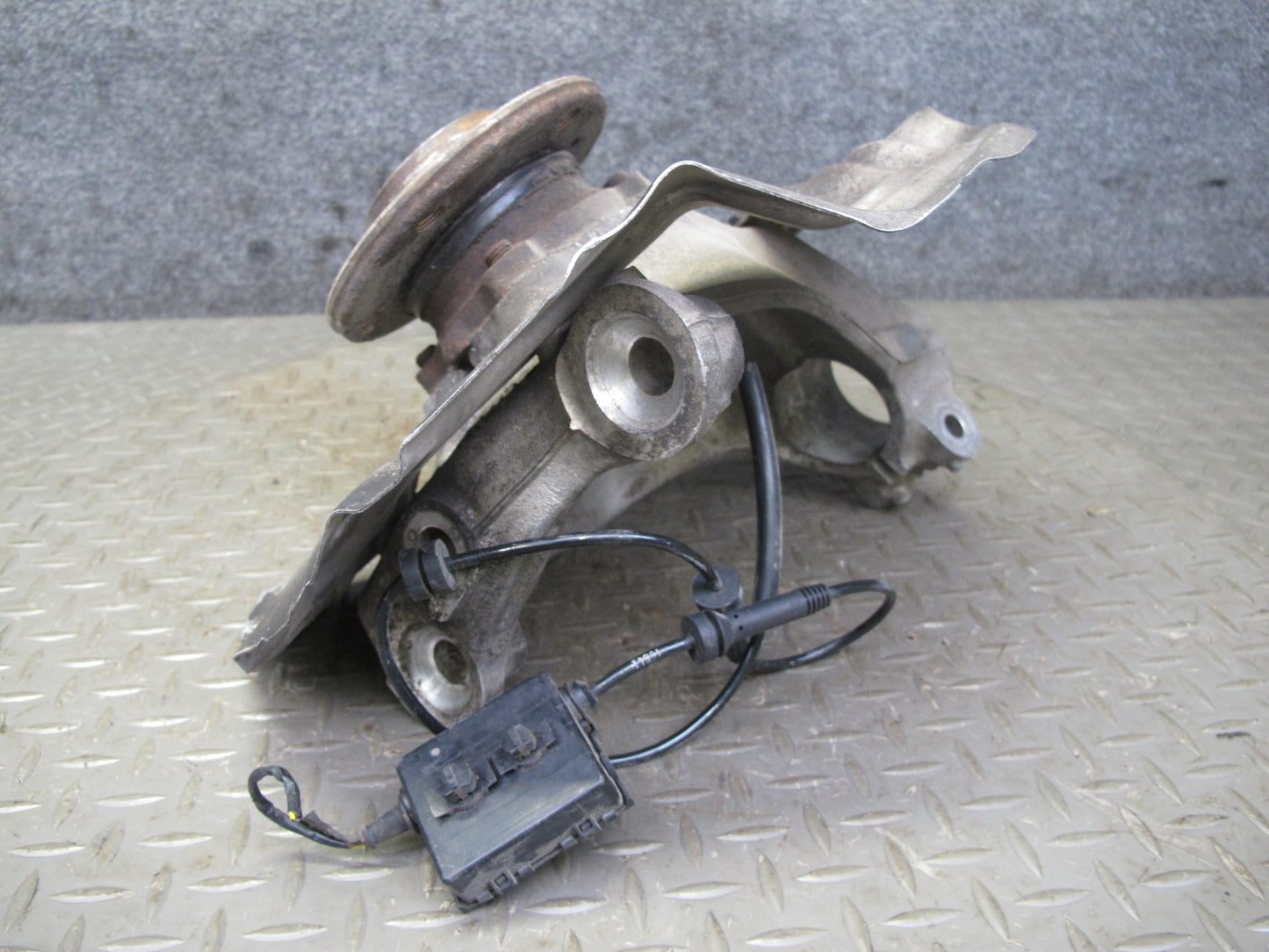 14-16 BMW F30 F31 F33 AWD Front Right Spindle Knuckle Wheel Hub Bearing OEM