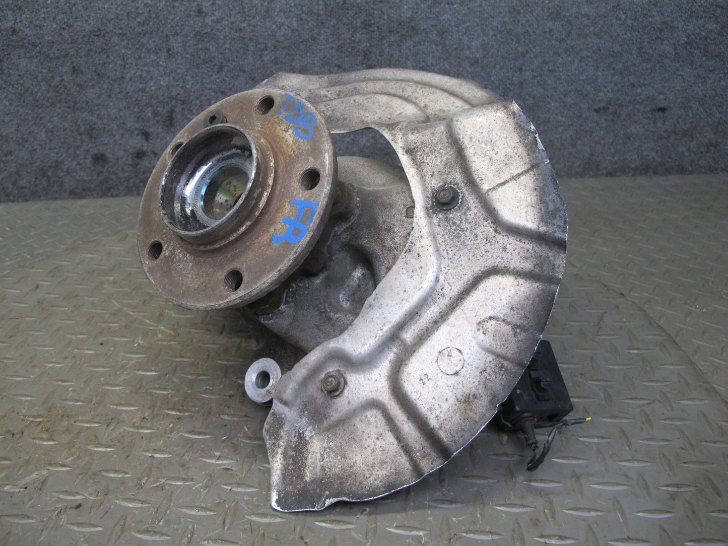 14-16 BMW F30 F31 F33 AWD Front Right Spindle Knuckle Wheel Hub Bearing OEM