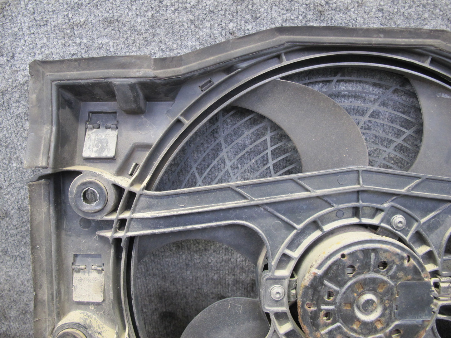 2001-2006 BMW E46 M3 S54 Engine A/C Auxiliary Pusher Electric Fan Shroud Assy