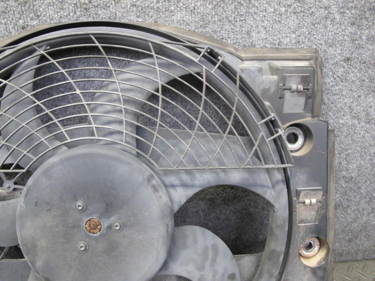 2001-2006 BMW E46 M3 S54 Engine A/C Auxiliary Pusher Electric Fan Shroud Assy