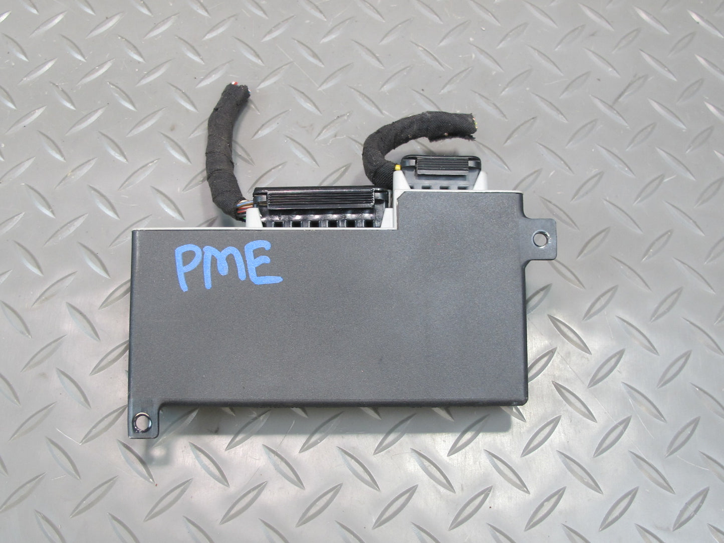 90-95 Mercedes W124 300D Anti Theft Alarm Control Module 1268202426 OEM