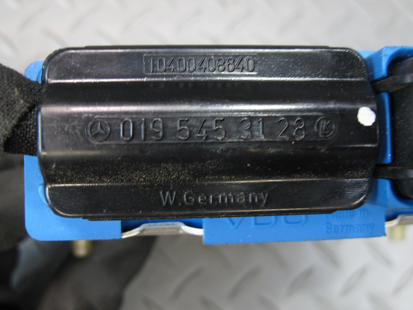 90-95 Mercedes W124 300D Cruise Control Module w Mount 0145454032 OEM