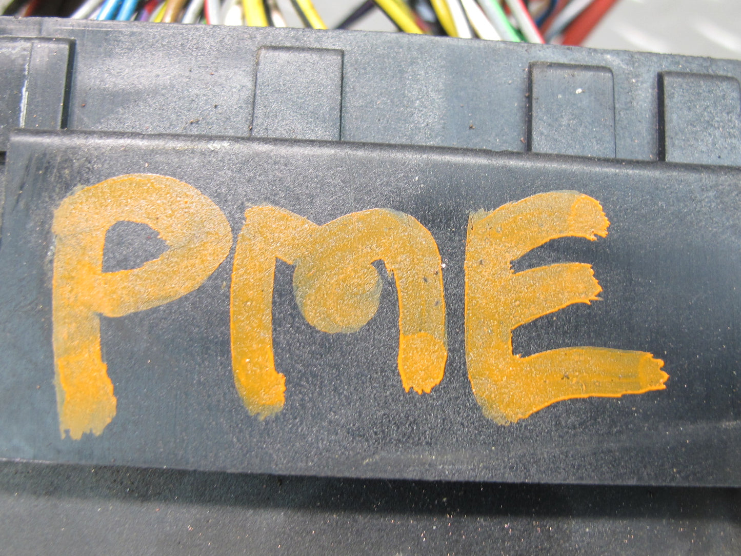 94-95 Mercedes W124 300D Engine Fuse Relay Box Module 1245450140 OEM