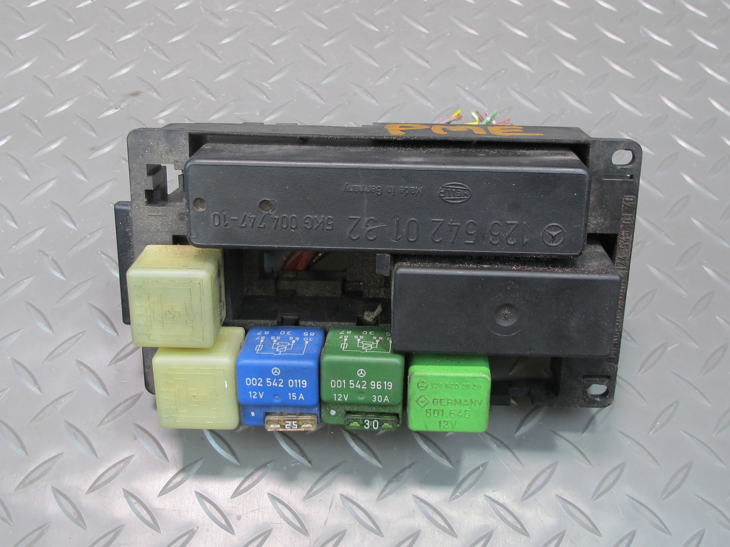 94-95 Mercedes W124 300D Engine Fuse Relay Box Module 1245450140 OEM