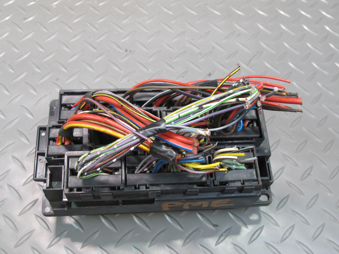 94-95 Mercedes W124 300D Engine Fuse Relay Box Module 1245450140 OEM