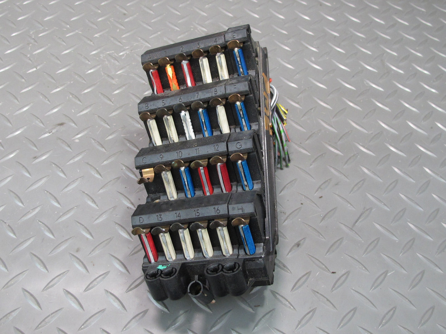 93-95 Mercedes W124 300D Fuse Relay Box Module 1244404232 OEM