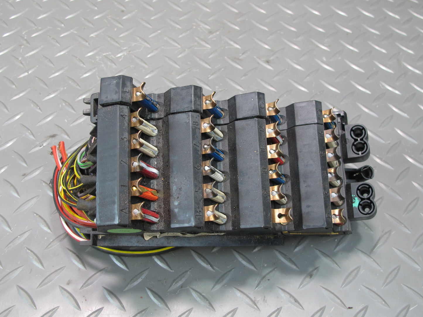 93-95 Mercedes W124 300D Fuse Relay Box Module 1244404232 OEM