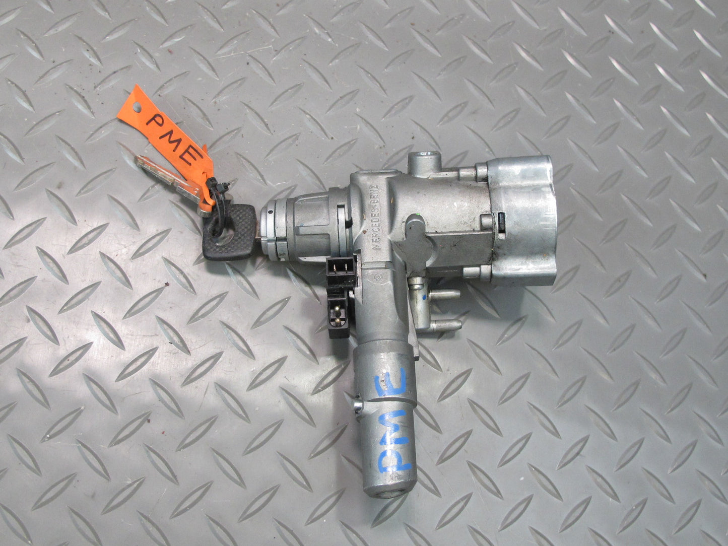 94-95 Mercedes W124 Sedan Ignition Trunk Front Door Lock Cylinder KEY Set OEM