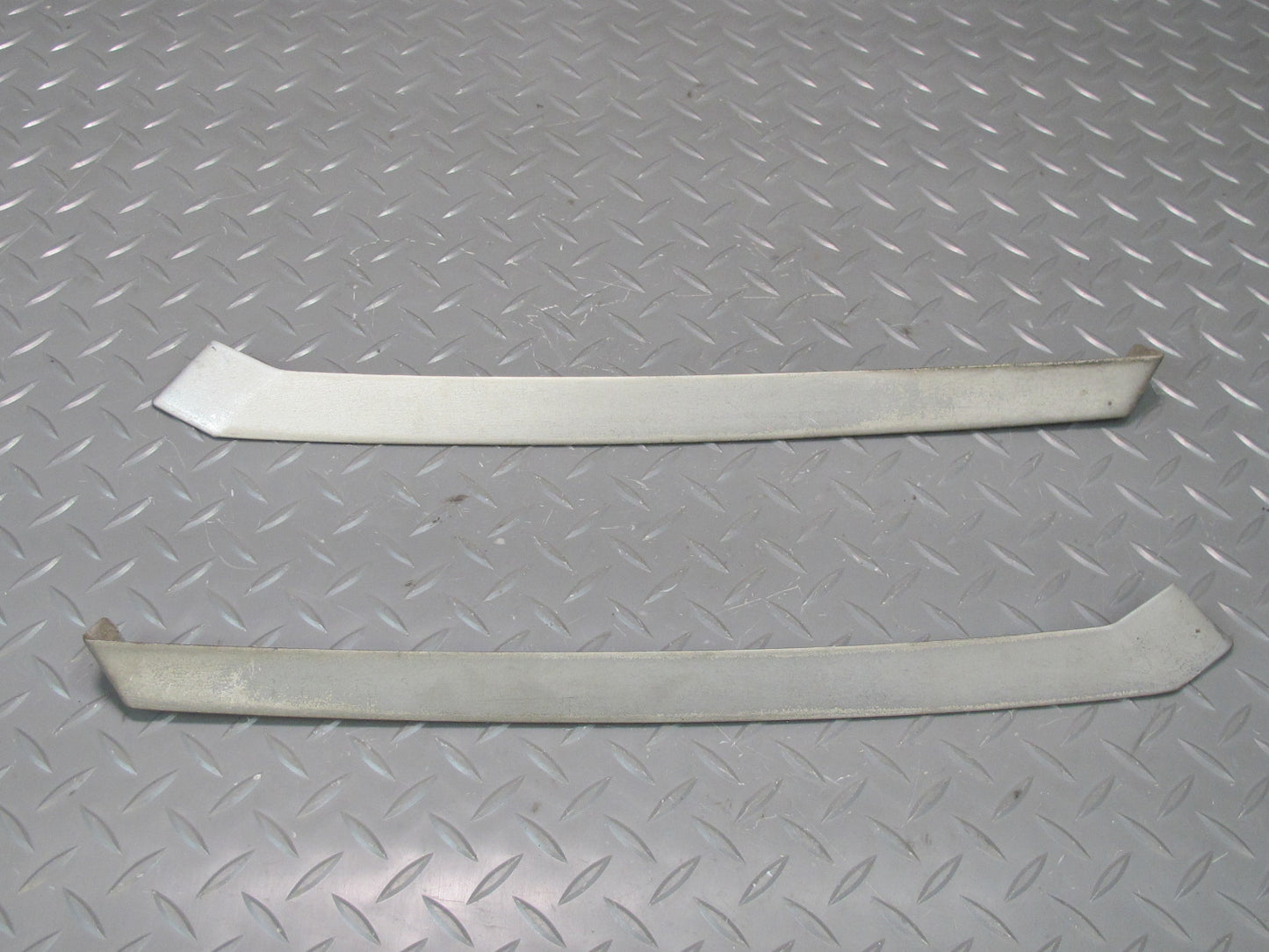 90-95 Mercedes W124 300D Sedan Left & Right Exterior C Pillar Molding Set OEM