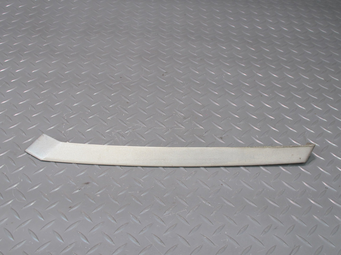 90-95 Mercedes W124 300D Sedan Left & Right Exterior C Pillar Molding Set OEM