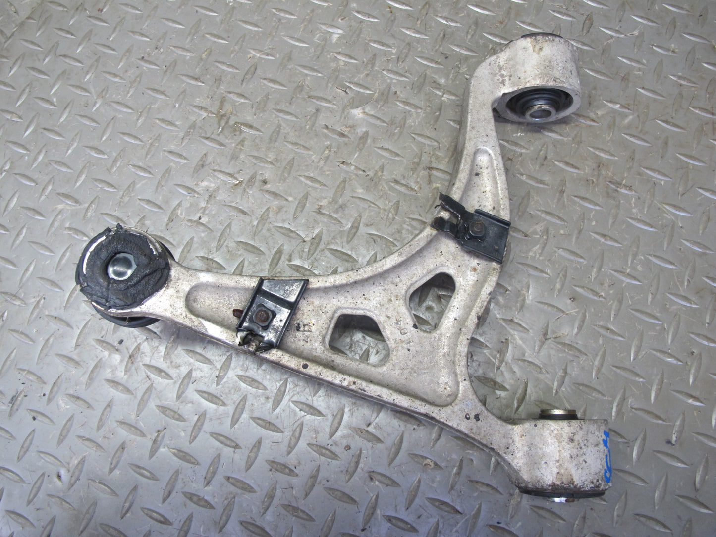 92-93 Lexus UZZ30L SC300 SC400 Rear Right Upper Control Arm OEM
