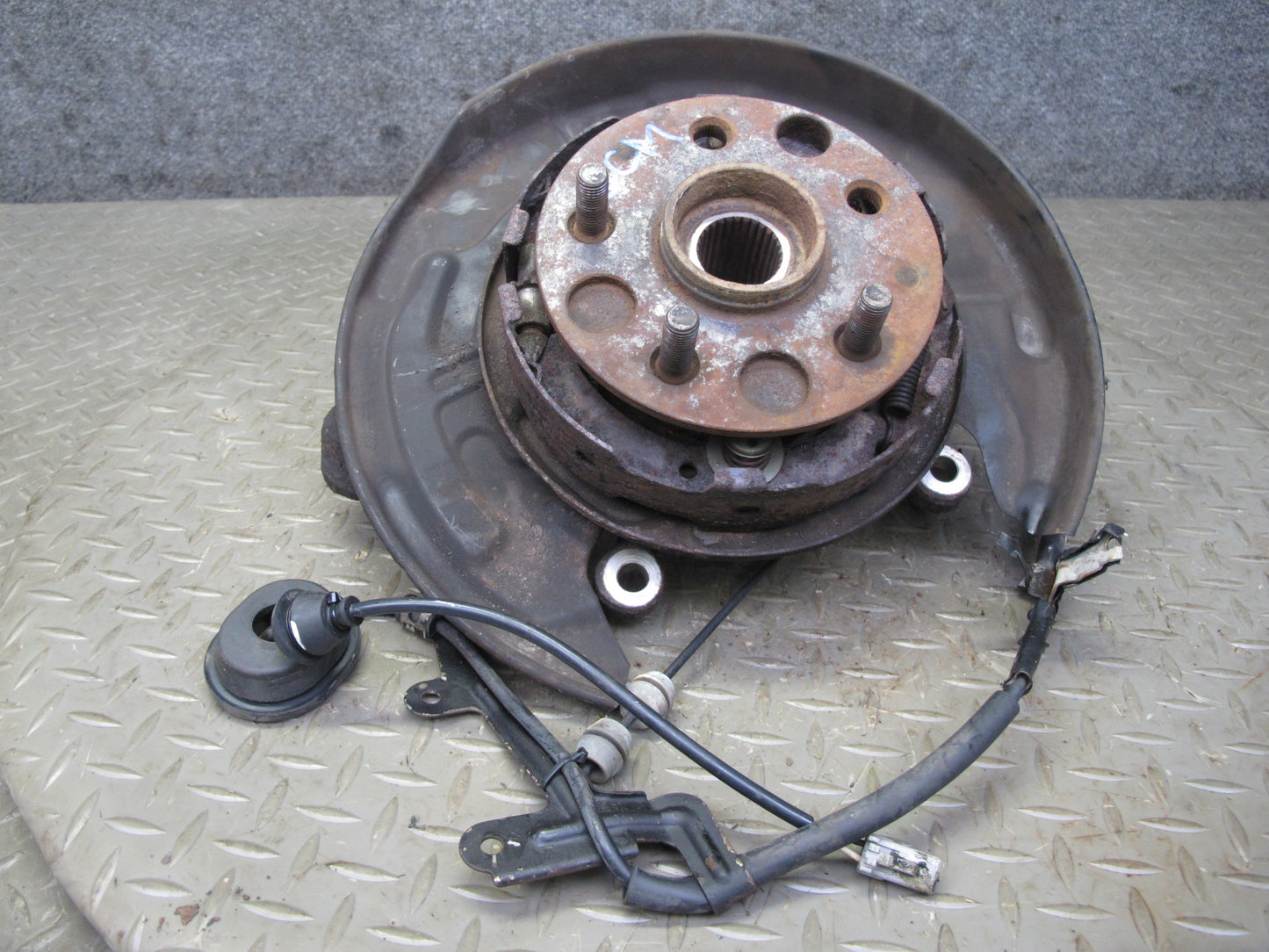 92-00 Lexus UZZ30L SC300 SC400 RWD Rear Left Spindle Knuckle Wheel Hub OEM
