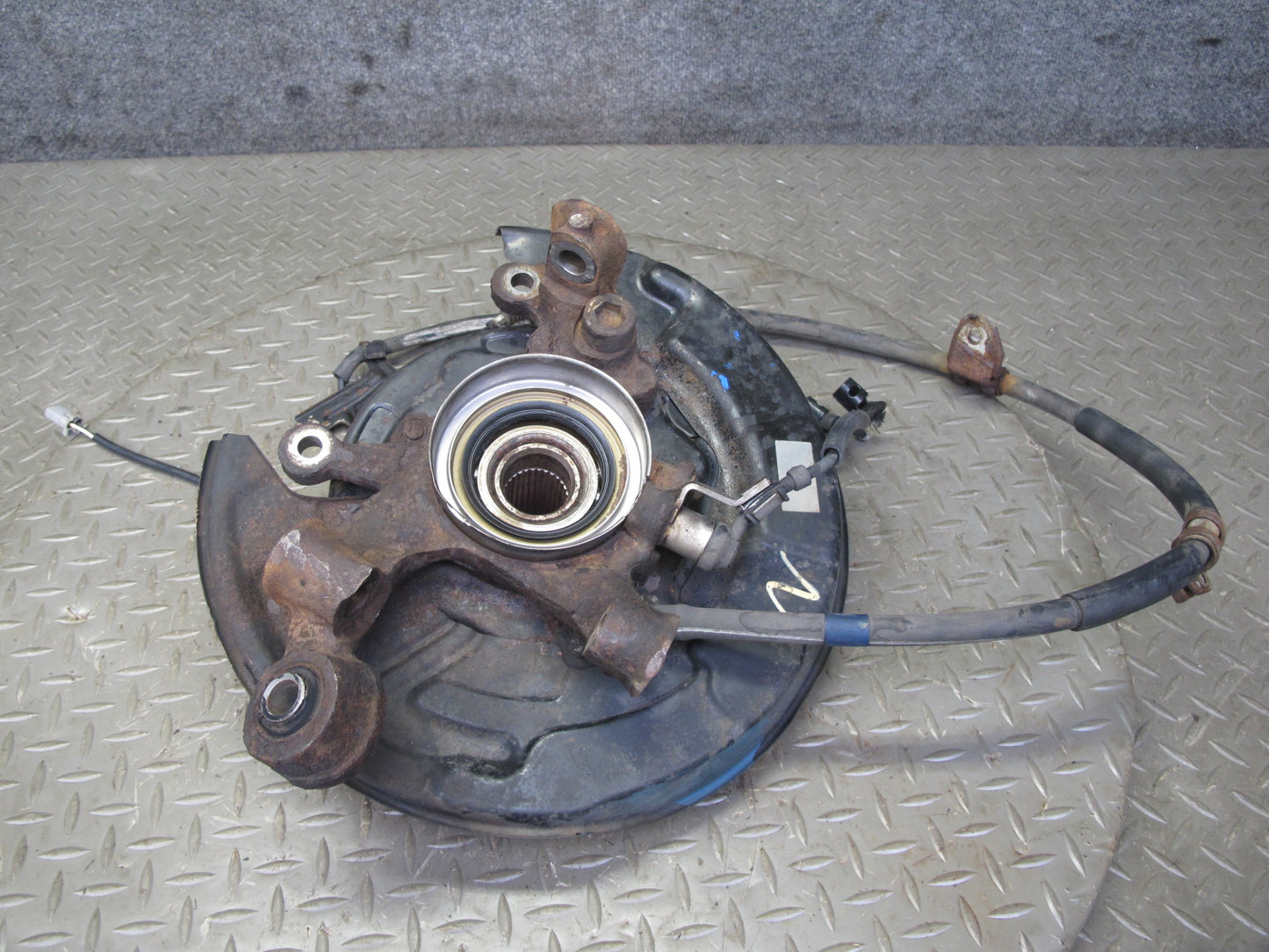 92-00 Lexus UZZ30L SC300 SC400 RWD Rear Left Spindle Knuckle Wheel Hub OEM