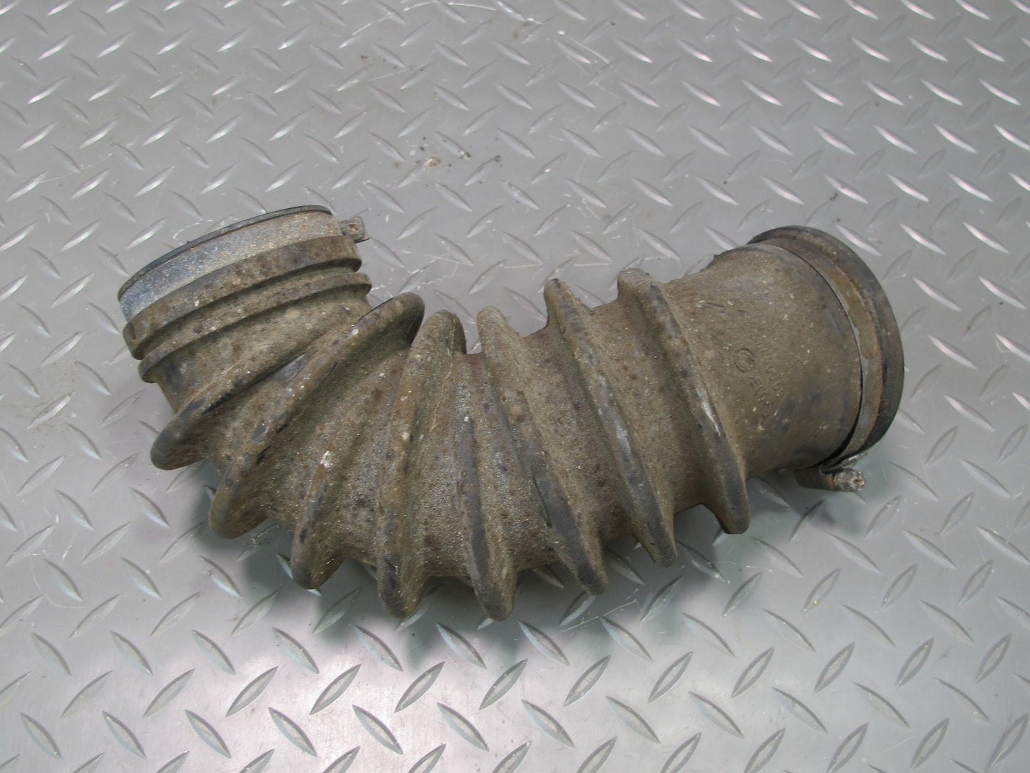 93-95 Mercedes W124 300D OM606 3.0L Diesel Air Intake Hose Pipe 6060940009 OEM