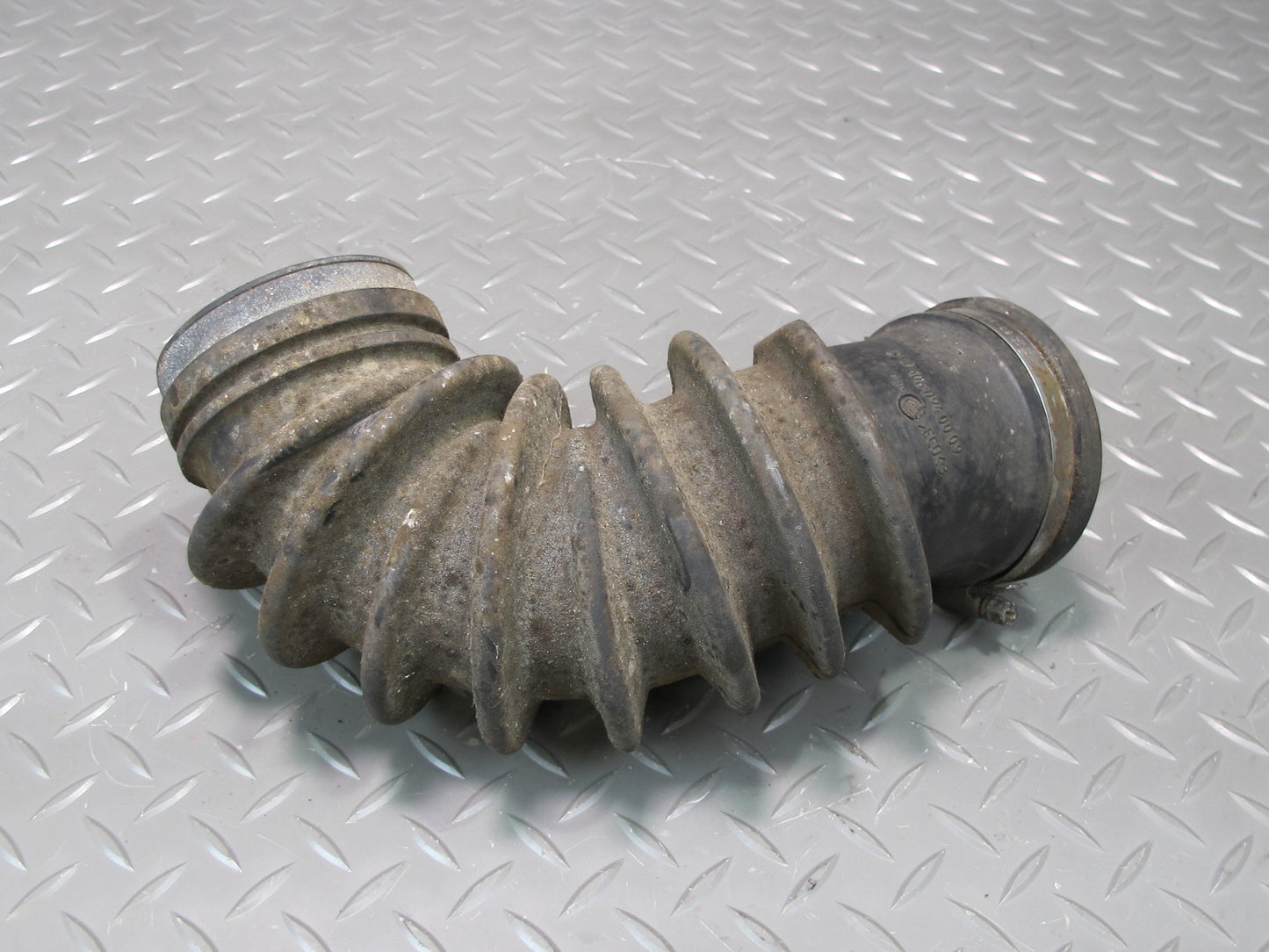 93-95 Mercedes W124 300D OM606 3.0L Diesel Air Intake Hose Pipe 6060940009 OEM