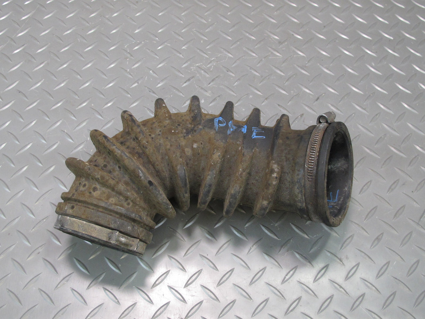 93-95 Mercedes W124 300D OM606 3.0L Diesel Air Intake Hose Pipe 6060940009 OEM