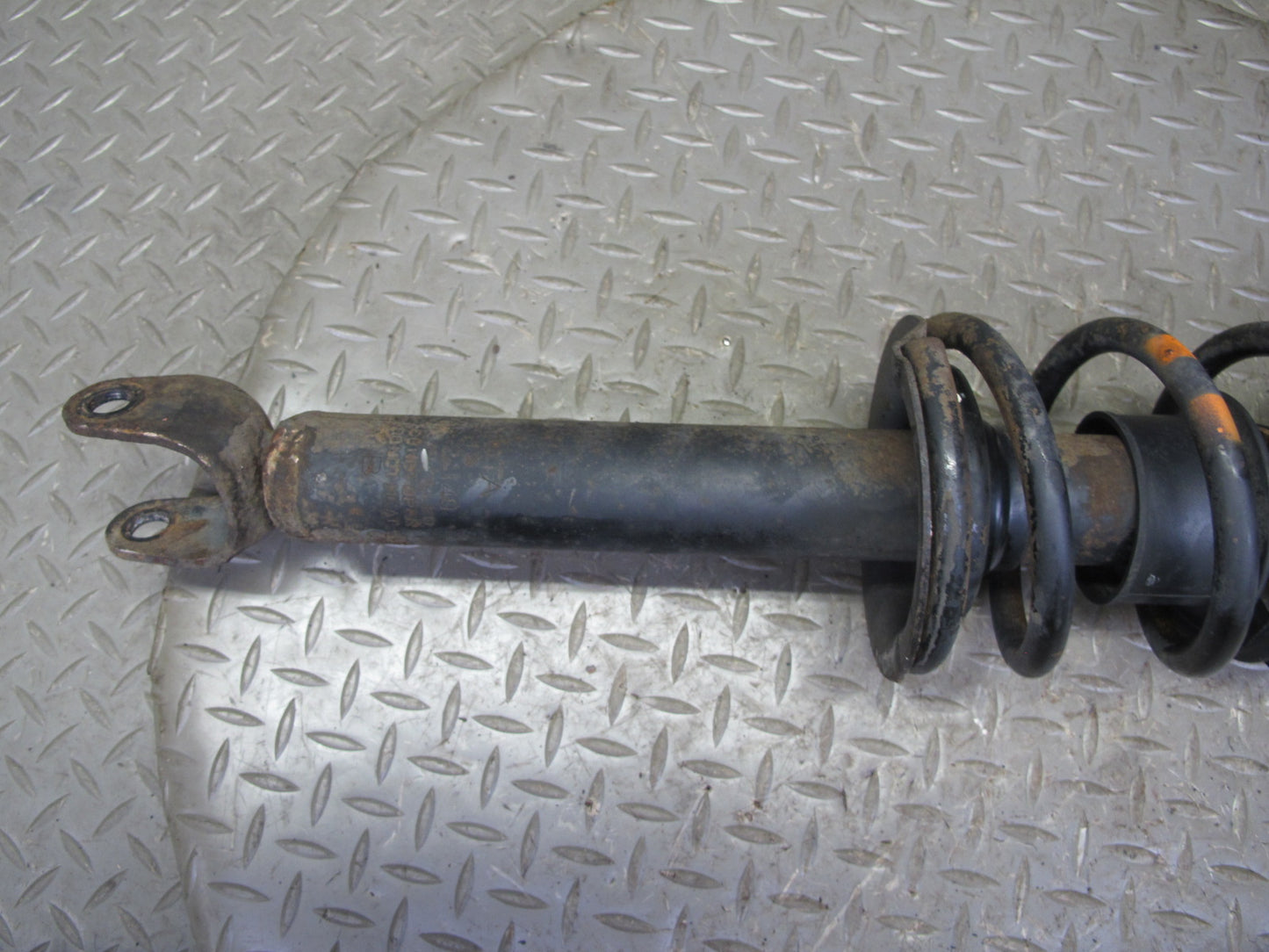 92-96 Lexus UZZ30L SC400 RWD Set of 2 Rear Left & Right Strut Shock Absorber OEM