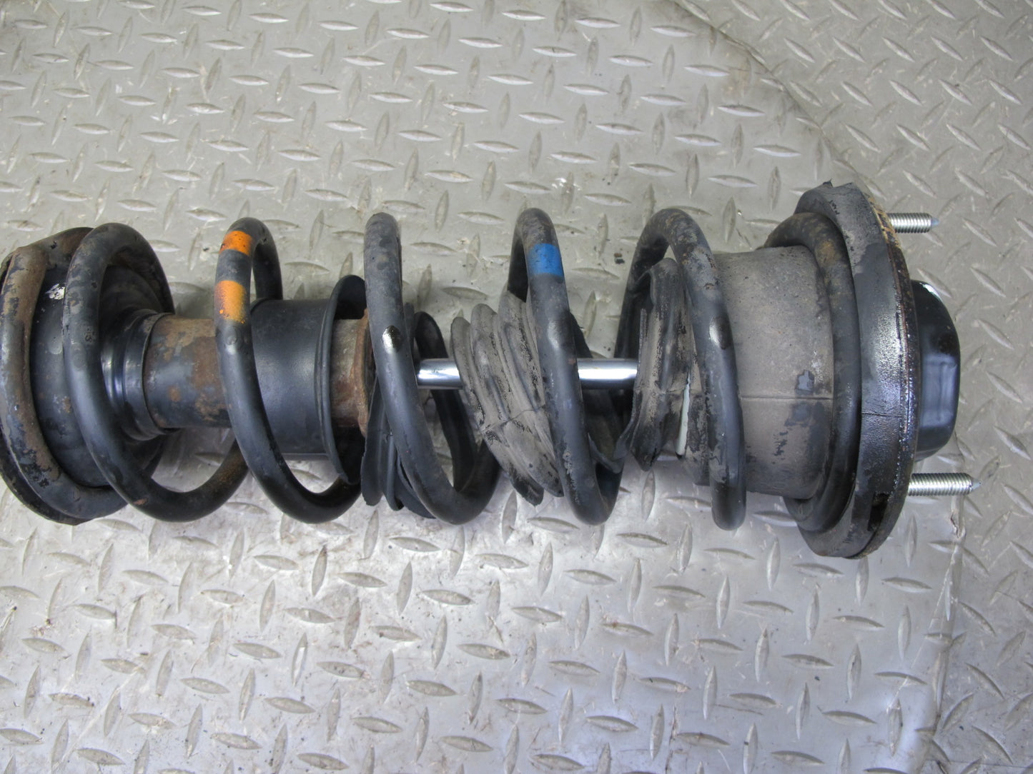 92-96 Lexus UZZ30L SC400 RWD Set of 2 Rear Left & Right Strut Shock Absorber OEM