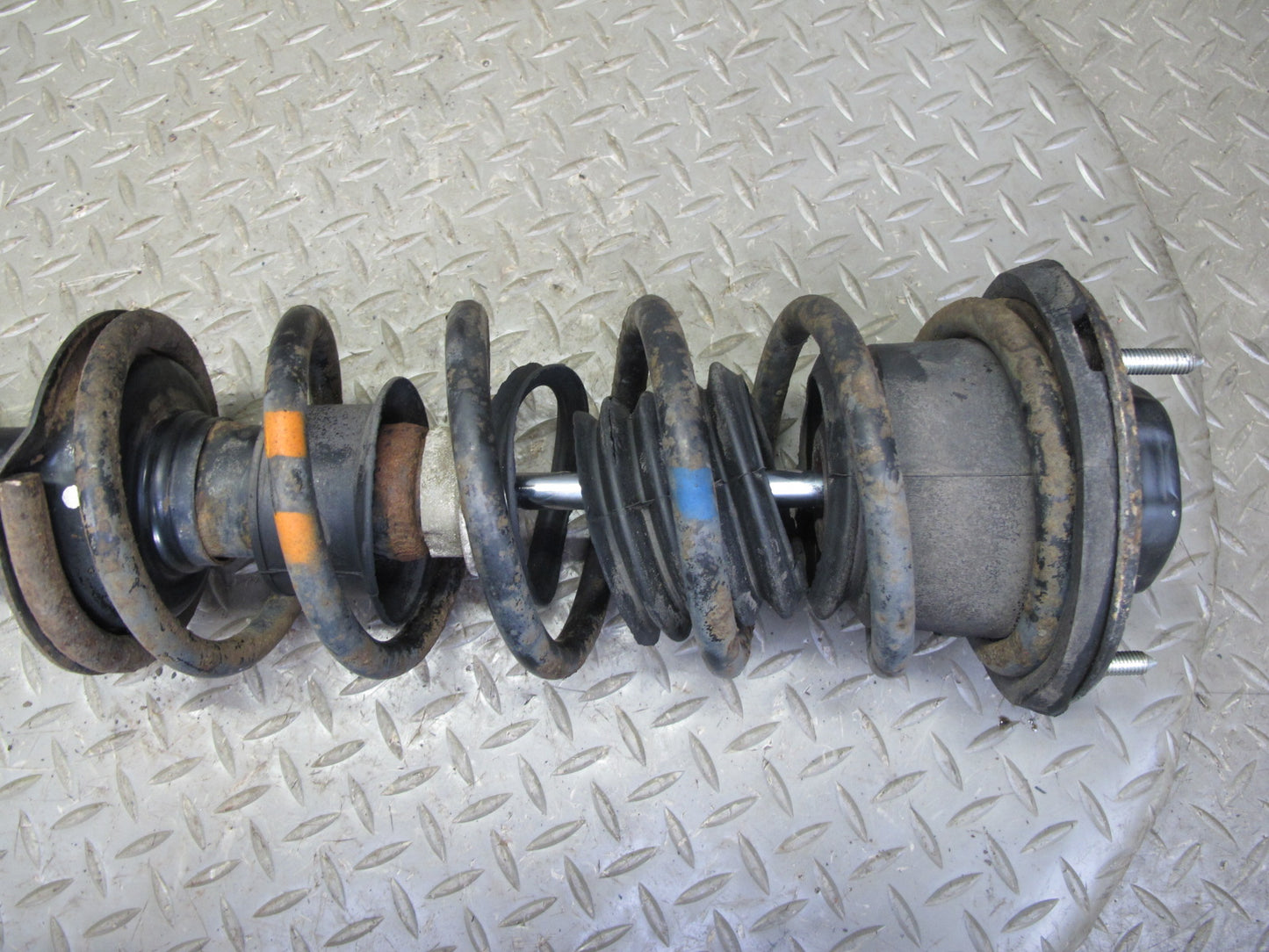 92-96 Lexus UZZ30L SC400 RWD Set of 2 Rear Left & Right Strut Shock Absorber OEM