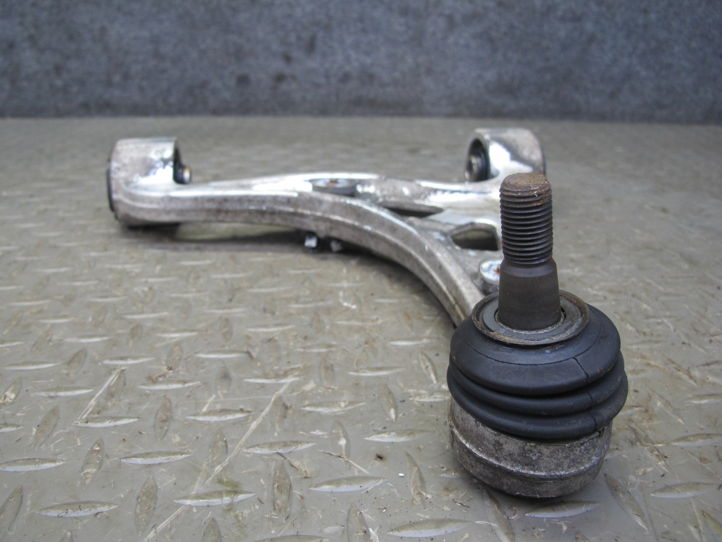 92-93 Lexus UZZ30L SC300 SC400 Rear Left Upper Control Arm OEM