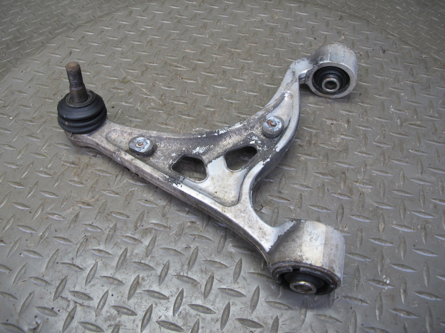 92-93 Lexus UZZ30L SC300 SC400 Rear Left Upper Control Arm OEM